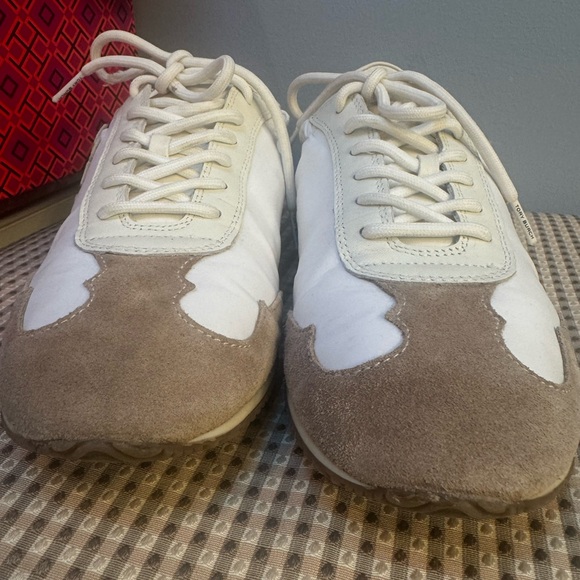 Tory Burch - Picture 3 of 7